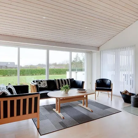 In Sydals With Sauna 度假居 *