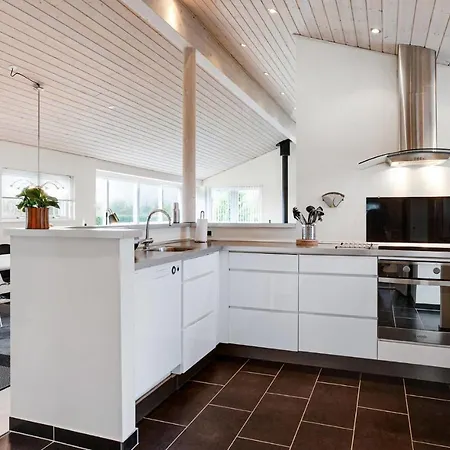 In Sydals With Sauna 度假居 Skovbyballe